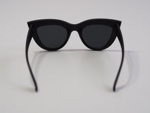 Load image into Gallery viewer, Cat Eye Sunglasses - Matte Black