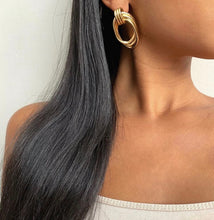 Load image into Gallery viewer, Hooked On You Earrings