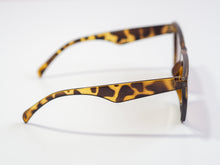 Load image into Gallery viewer, Pointed Tortoise Shell Square Cut Sunglasses Side.